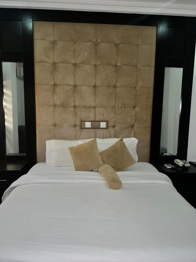 Grand Palazzo Hotel Gwarimpa 아부자 외부 사진