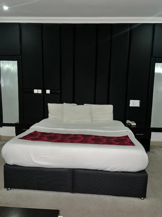 Grand Palazzo Hotel Gwarimpa 아부자 외부 사진